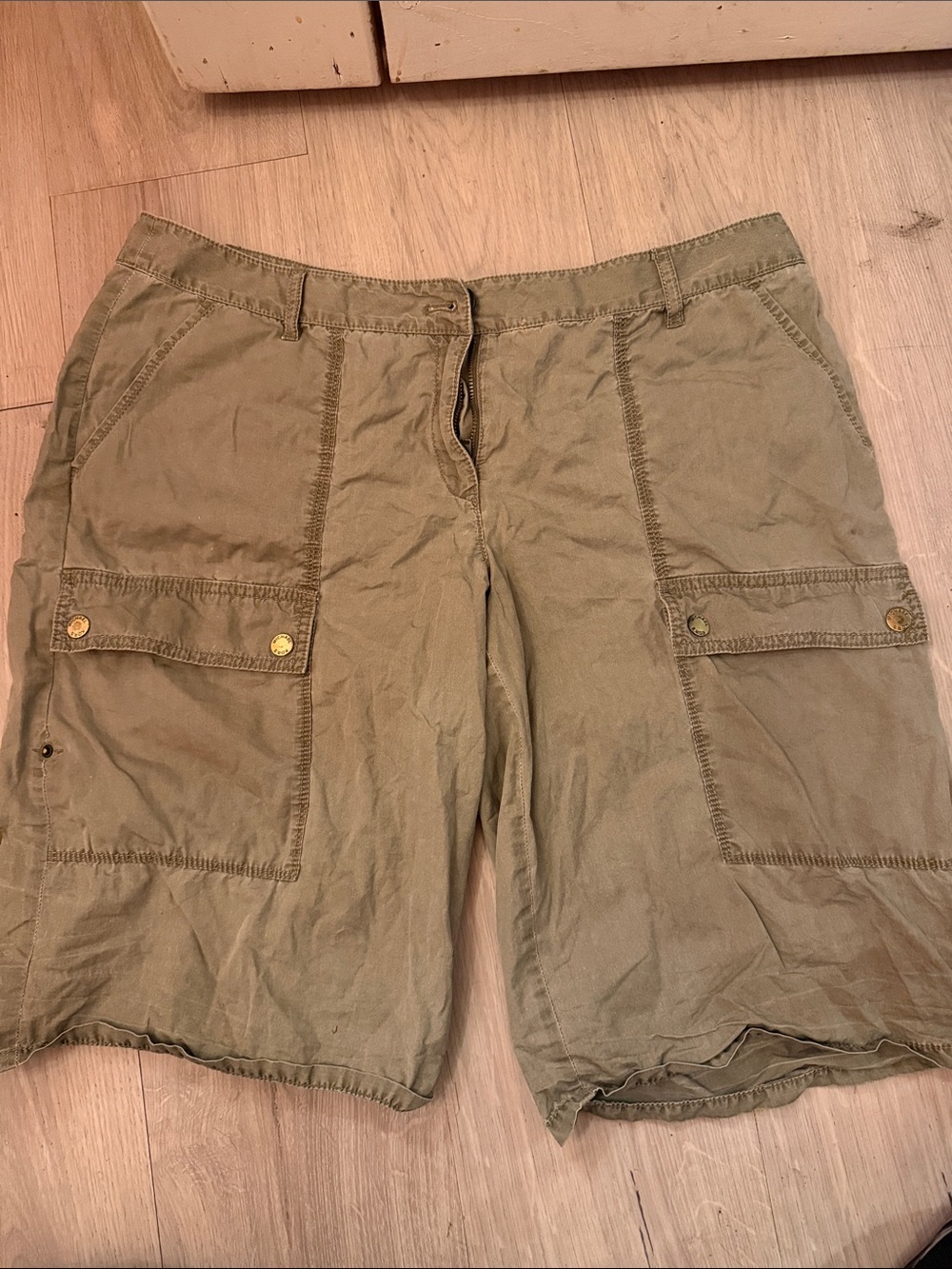 Women's Michael Kors Olive Cargo Shorts with Utility Pockets
